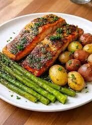 Balsamic Salmon with Roasted Potatoes and Asparagus